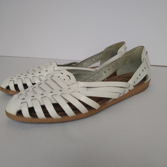 Vintage Shoes - Coasters Vintage Huarache Sandals white leather